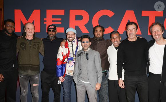Frédéric Piquionne, Emmanuel Petit, Nicolas Anelka, Hakim Jemili, Jamel Debbouze, Kalash, Sonny Anderson, Robert Pirès et Tristan Séguéla - Première du film "Mercato" au cinéma "Le Grand Rex" à Paris, le 17 février 2025.
© Guirec Coadic/Bestimage