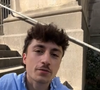 "Tu n'as pas le temps de te faire à manger, tu n'as pas le temps de prendre le temps de cuisiner, du coup, ça part sur une pizza ou des gnocchis fourrés au fromage, c'est terrible."

Léo, candidat de la Star Academy