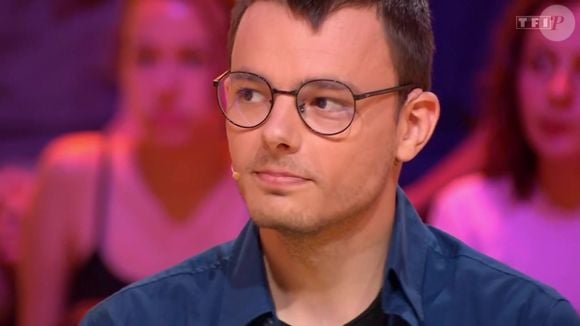 Avant, le jeune homme de 22 ans souhaite profiter de ses voyages.

Émilien lors de l'émission des "12 coups de midi" diffusée le 6 juillet 2025 sur TF1

Capture d'écran TF1