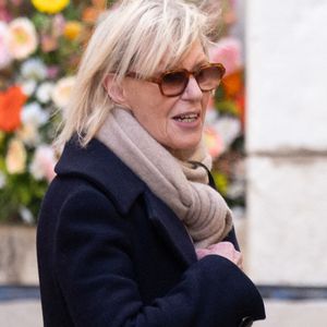 Chantal Ladesou - Arrivées aux obsèques de Brigitte Bardot en l'église Paroissiale Notre-Dame-de-l'Assomption de Saint-Tropez, France, le 7 janvier 2026.  © Jacovides-Moreau/Bestimage