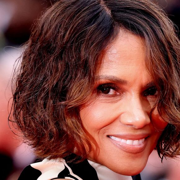 Halle Berry - Montée des marches du film « Partir un jour » pour la cérémonie d’ouverture du 78ème Festival International du Film de Cannes, au Palais des Festivals à Cannes. Le 13 mai 2025
© Jacovides-Moreau / Bestimage