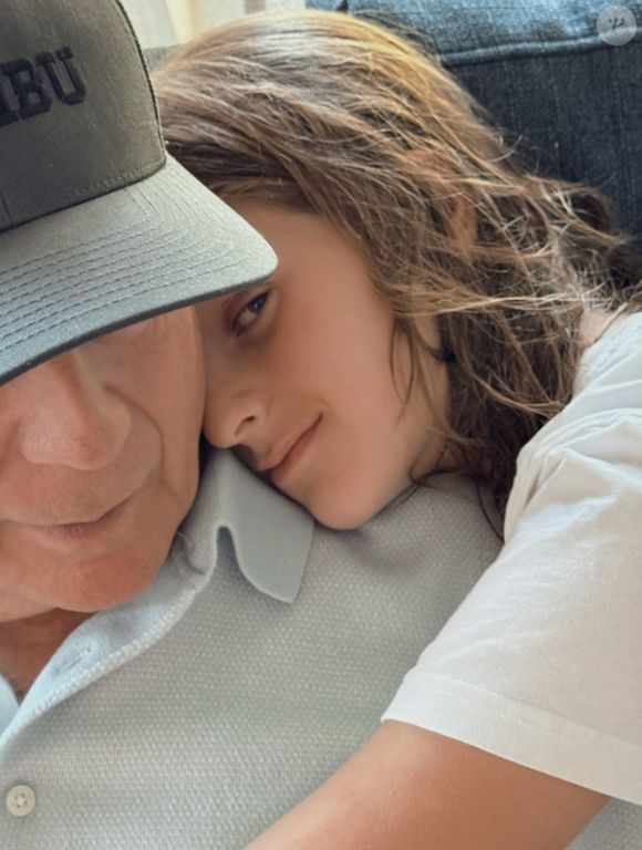 Bruce Willis immortalisé avec l'une de ses plus jeunes filles.

Photo : Capture d'écran Instagram
