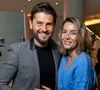 C'est sa collègue Anne-Chloé Bottet qui a vendu la mèche en postant une story sur les réseaux sociaux ! 

Exclusif - Christophe Beaugrand, Anne-Chloé Bottet - Vernissage de l'exposition photographique de Nikos Aliagas "Regards Miroirs" à la Seine Musicale à Boulogne-Billancourt le 14 avril 2022. "Regards Miroirs" proposera de découvrir des tirages à l'intérieur du bâtiment, mais également dans une vidéo interactive diffusée sur l'écran géant du parvis de la Seine Musicale. Le clip qui rassemble plus de 100 photographies d'artistes français et internationaux sera accompagnée d’une musique originale créée par I. Maalouf et son orchestre Free Spirit Ensemble. 
Le groupe TF1 se réjouit d'accompagner l'exposition « Regards Miroirs » de N. Aliagas, qui se tiendra à la Seine Musicale du 15 avril au 3 novembre 2022.
À l'occasion de cet événement, la chaîne d'information LCI ainsi que TF1Info.fr mettront en lumière cette exposition protéiforme sur le travail de N. Aliagas. © Cyril Moreau/Bestimage