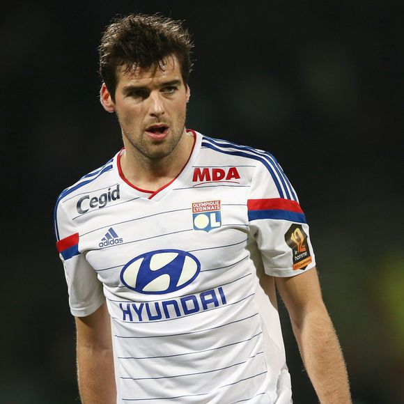 “Son entrée dans l’antichambre du football professionnel s’accompagne d’une déchirure familiale : il a 13 ans quand ses parents divorcent” écrit "L’équipe".

Yoann Gourcuff - Match de Ligue 1 Lyon - Psg au stade Gerland à Lyon le 8 février 2015. CYRIL MOREAU / BESTIMAGE