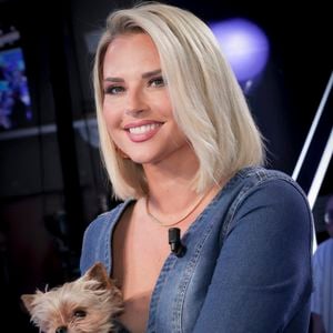 Exclusif - Kelly Vedovelli - Sur le plateau de l’émission TPMP (Touche Pas à Mon Poste) présentée en direct par C.Hanouna et diffusée sur C8 - Paris le 27/02/2024 - © Jack Tribeca / Bestimage