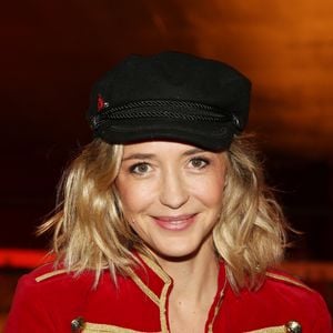 Exténuée, autant physiquement que mentalement, elle enchaînait les rendez-vous médicaux :

Hélène de Fougerolles lors du cocktail du concert "L'association Petits Princes fête son 7000ème rêve" au Casino de Paris, à Paris, France, le 18 décembre 2018. © Denis Guignebourg/BestImage