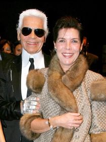 500 m², parquet Versailles et cheminées en marbre : visite du Manoir du Mée, ancien domaine de Karl Lagerfeld et Caroline de Monaco