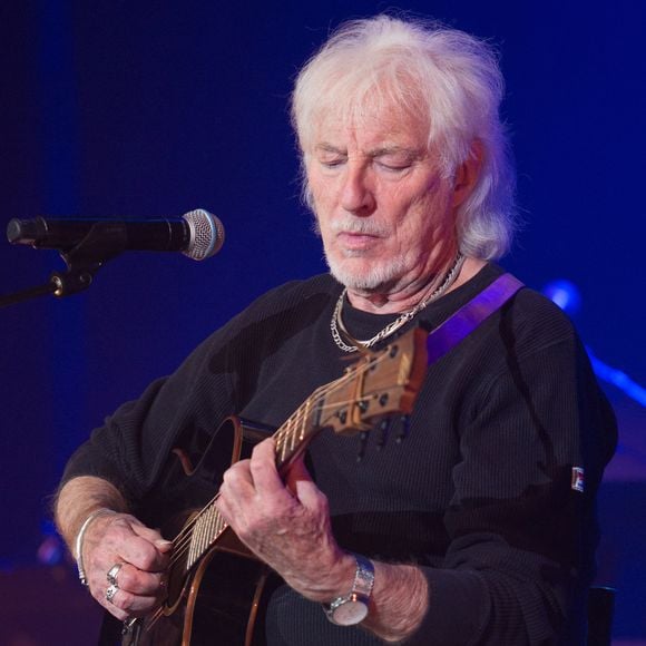 Ses paroles traduisent une tristesse sincère. 

Hugues Aufray lors du concert des Coccinelles au Casino de Paris au profit de l'A.N.R, Association Neurofibromatoses et Recklinghausen a Paris, France le 04 Novembre 2018. Photo par Nasser Berzane/ABACAPRESS.COM