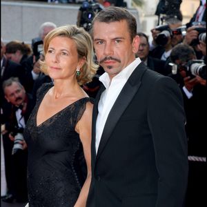 Claire Chazal est restée auprès de l'acteur pendant quatre ans, s'affichant régulièrement publiquement avec lui, comme au Festival de Cannes en 2006.

Claire Chazal et Philippe Torreton - Cérémonie d'ouverture du 59e Festival du film de Cannes 2006