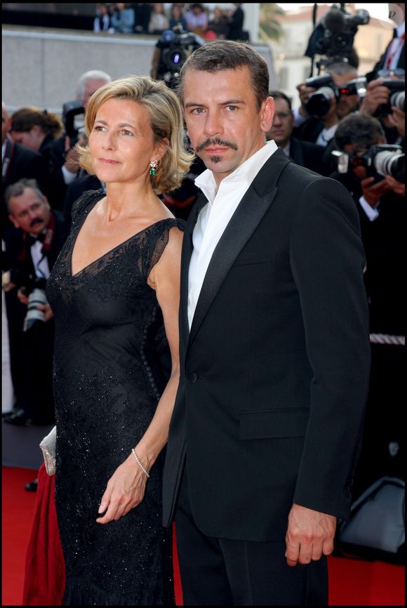 Claire Chazal est restée auprès de l'acteur pendant quatre ans, s'affichant régulièrement publiquement avec lui, comme au Festival de Cannes en 2006.

Claire Chazal et Philippe Torreton - Cérémonie d'ouverture du 59e Festival du film de Cannes 2006