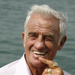 Jean-Paul Belmondo était le père de Patricia, Florence et Paul, nés de son premier mariage avec Élodie Constantin, ainsi que de Stella, fruit de son histoire d’amour avec Natty Tardivel.

Tournage Documentaire '50 ans de Carriere de Jean-Paul Belmondo' Jean-Paul Belmondo Cannes 2008   @JLPPA / Bestimage