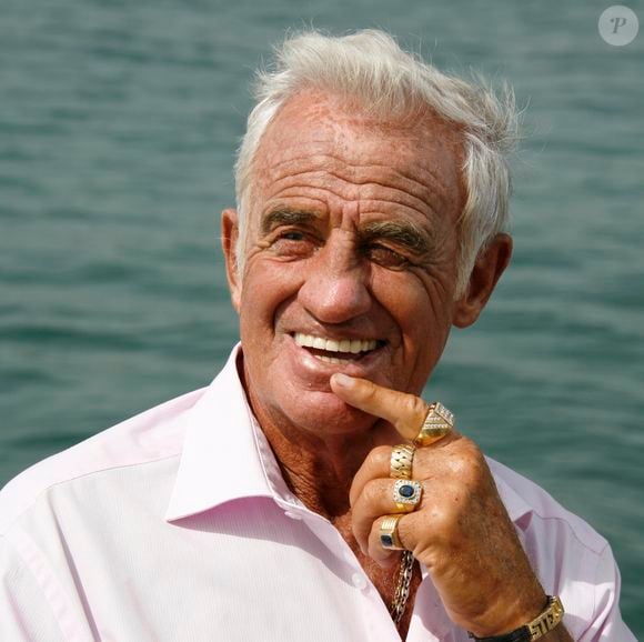 Jean-Paul Belmondo était le père de Patricia, Florence et Paul, nés de son premier mariage avec Élodie Constantin, ainsi que de Stella, fruit de son histoire d’amour avec Natty Tardivel. Tournage Documentaire '50 ans de Carriere de Jean-Paul Belmondo' Jean-Paul Belmondo Cannes 2008 @JLPPA / Bestimage