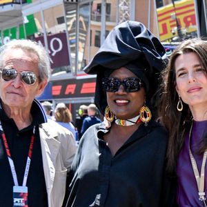 D'autres célébrités étaient présentes pour l'occasion

Charlotte Casiraghi, Jacky Ickx et sa femme Khadja Nin dans les paddocks du Formula 1 Louis Vuitton Grand Prix de Monaco 2026, à Monte Carlo, Monaco, le 6 juin 2026. © Bruno Bebert/Bestimage