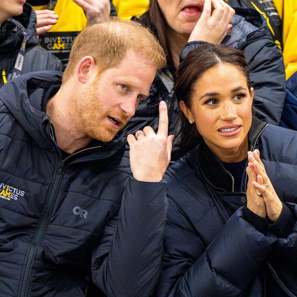 Le mari de Meghan Markle, le prince Harry, est au coeur d'une polémique malgré lui 


Le prince Harry, duc de Sussex et Meghan Markle, duchesse de Sussex, assistent à un match de basketball en fauteuil lors des "Invictus Games Vancouver Whistler" à Vancouver. Backgrid USA / Bestimage