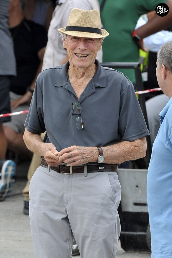 Le réalisateur américain Clint Eastwood arrive sur le tournage de son dernier film "The 15:17 to Paris"

BS / Bestimage