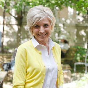 Evelyne Dhéliat (TF1 & LCI) - Les présentateurs météo français donnent le "feu vert" officiel de la 19ème édition du Forum International de la Météo et Climat (FIM) à l'académie du climat (anciennement Mairie du IVe arrondissement) à Paris, France, le 6 mai 2022. © Christophe Clovis / Bestimage