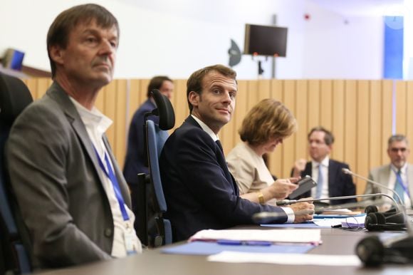 Le président de la république française, Emmanuel Macron accompagné de Nicolas Hulot participent au sommet sur les interconnections énergétiques à l'Agence  Européenne pour la Sécurité Maritime, Lisbonne, Portugal, le 27 juillet 2018. © Stéphane Lemouton/Bestimage