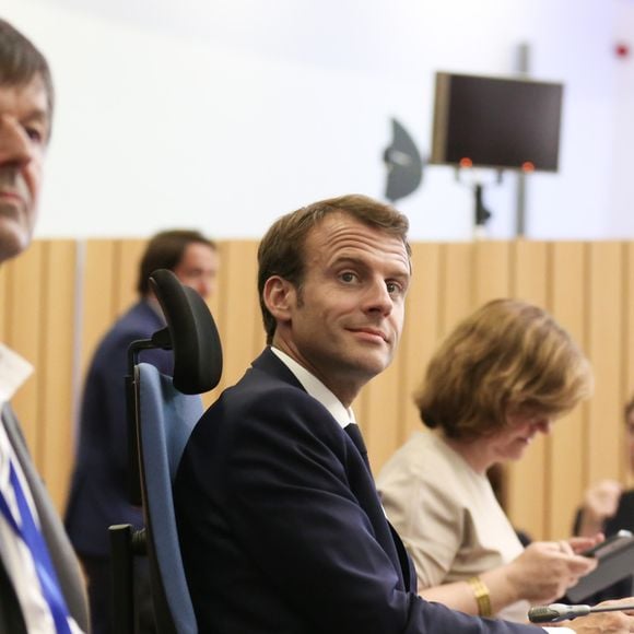 Le président de la république française, Emmanuel Macron accompagné de Nicolas Hulot participent au sommet sur les interconnections énergétiques à l'Agence  Européenne pour la Sécurité Maritime, Lisbonne, Portugal, le 27 juillet 2018. © Stéphane Lemouton/Bestimage