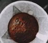 Le marc de café permet aussi de canaliser les mauvaises odeurs.

Pexels