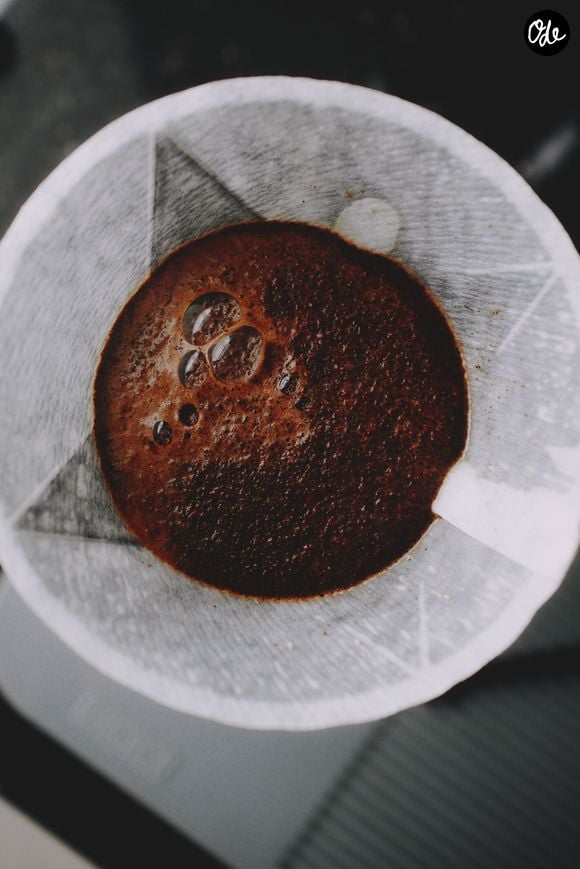 Le marc de café permet aussi de canaliser les mauvaises odeurs.

Pexels