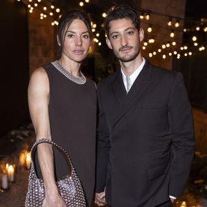 Natasha Andrews et son compagnon Pierre Niney - Personnalités au dîner "Women in Motion" par le groupe Kering, Place de la Castre, lors du 77ème Festival International du Film de Cannes.
© Olivier Borde / Bestimage