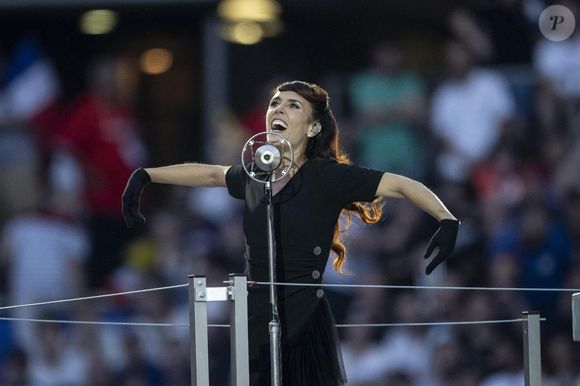 Zaz participe à la cérémonie d'ouverture de la Coupe du monde de rugby France 2023 avant le match de la poule A entre la France et la Nouvelle-Zélande au Stade de France à Saint-Denis, en banlieue parisienne, le 8 septembre 2023. Photo par Eliot Blondet/ABACAPRESS.COM