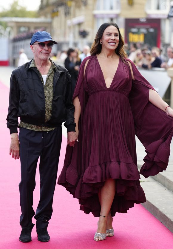 Karla Sofia Gascon et Jacques Audiard sur le tapis rouge d'Emilia Perez lors du 72e Festival international du film de Saint-Sébastien - 20 septembre 2024 (Lalo Yasky / Bestimage)