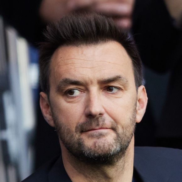 Le célèbre chef va devoir quitter sa compagne Déborah et leur fils Léo

Cyril Lignac - People lors du match de football Ligue 1 Uber Eats PSG Vs Ajaccio (5-0)  au Parc des Princes à Paris le 13 mai 2023.
© Cyril Moreau / Bestimage