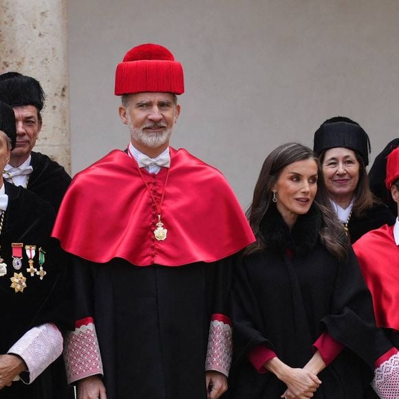 Le roi Felipe VI et la reine Letizia d'Espagne lors de la cérémonie d'investiture du roi Felipe VI en tant que docteur honoris causa (diplôme honorifique) par l'Université d'Alcala à Alcala de Henares, Espagne, le 27 février 2025. © David/Cordon Presss/Bestimage