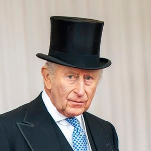 Le fils du roi Charles III a aussi exprimé son souhait de se réconcilier avec sa famille.

La famille royale d'Angleterre accueille le sultan d'Oman Haïtham ben Tariq au chateau de Windsor le 21 octobre 2026.

Photo : Backgrid UK/ Bestimage