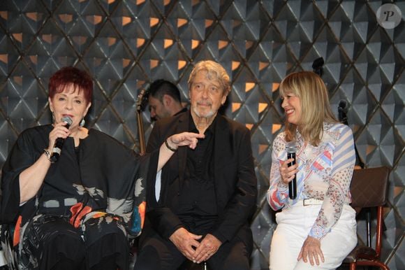 Exclusif - Fabienne Thibeault, Gilles Dreu et Stone - Le chanteur Gilles Dreu fête ses 60 ans de carrière au club "La Nouvelle Eve" à Paris le 11 mai 2022.

© Philippe Baldini / Bestimage