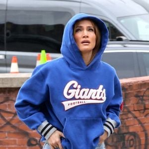 New Jersey - Jennifer Lopez sur le tournage à Hoboken, New Jersey, du film "Office Romance" le 21/04/2025
Photo : Backgrid USA / Bestimage