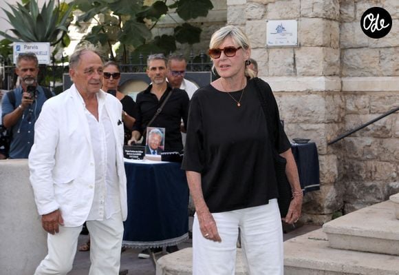 Chantal Ladesou et son mari Michel Ansault lors des obsèques de Philippe Bouvard en l'église Notre-Dame de Bon Voyage à Cannes, le 31 août 2026.
© Chavaroche-Guignebourg / Bestimage