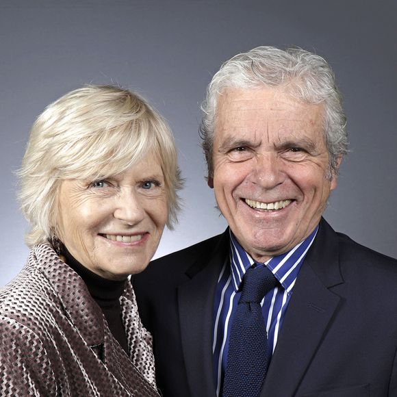 Exclusif - Portrait de Catherine Ceylac et son compagnon Claude Serillon le 16 décembre 2022. © Cédric Perrin / Bestimage 