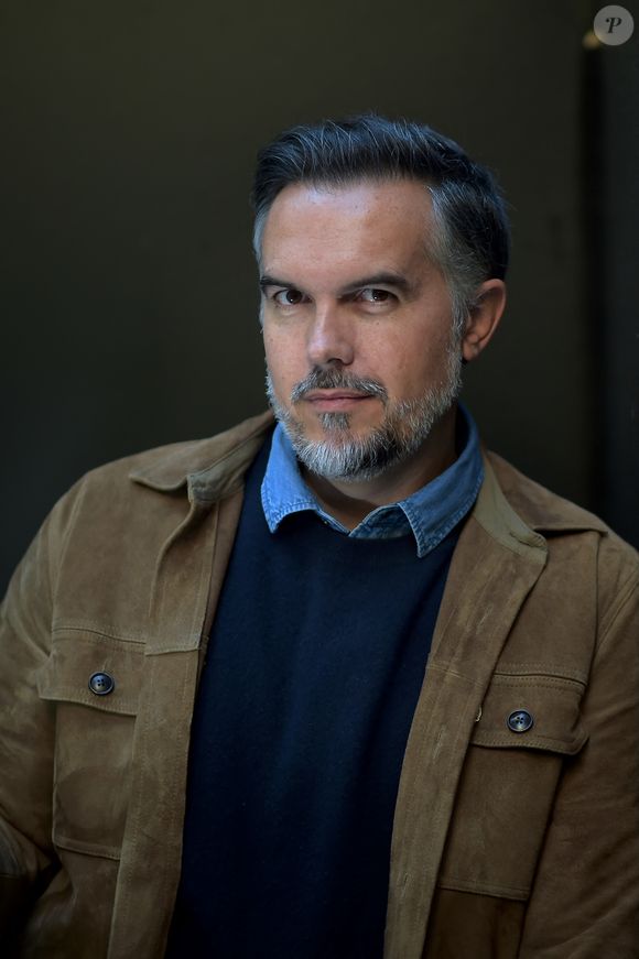Rendez-vous avec Maxime Chattam en marge de la 3ème édition du festival du film policier de Reims, le 45 avril 2023. (Franck Castel / Bestimage).