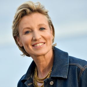 Alexandra Lamy pour le film Louise Violet. - Sixième édition du festival Cinéroman dédié aux adaptations cinématographiques de roman à Nice le 1er octobre 2024. © Dominique Jacovides - Bruno Bebert / Bestimage