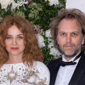Florian Zeller et sa femme Marine Delterme - Photocall du dîner Vanity Fair x Louis Vuitton chez Fred l'Ecailler lors du 75ème Festival International du Film de Cannes, le 20 mai 2022. © Olivier Borde / Bestimage