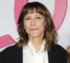 L’actrice estime que les jeunes descendent dans la rue pour exprimer leur envie de travailler, un message qu’elle juge positif.

Sophie Marceau - Avant-première du film "Lol 2.0" au Grand Rex à Paris le 4 février 2026. © Coadic Guirec/Bestimage