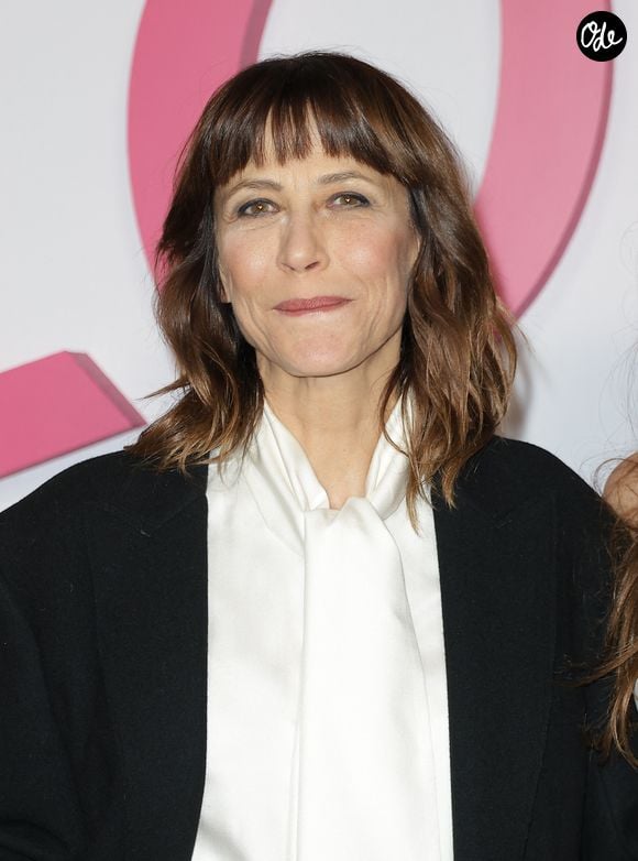 L’actrice estime que les jeunes descendent dans la rue pour exprimer leur envie de travailler, un message qu’elle juge positif.

Sophie Marceau - Avant-première du film "Lol 2.0" au Grand Rex à Paris le 4 février 2026. © Coadic Guirec/Bestimage