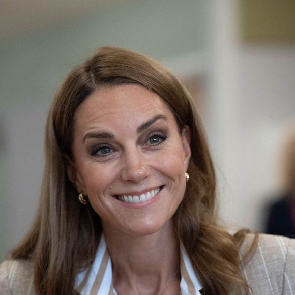 La princesse de Galles lors d'une visite du jardin de bien-être de la RHS à l'hôpital de Colchester dans l'Essex. Cette visite coïncide avec la donation de 50 plants de Catherine's Rose, nommés en l'honneur de la princesse par la RHS, dont les fonds provenant des ventes seront reversés à la Royal Marsden Cancer Charity. 2 juillet 2025. Photo par Stefan Rousseau/PA Wire/ABACAPRESS.COM