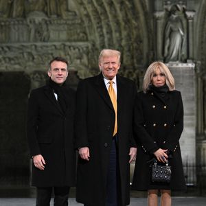 Emmanuel Macron, président de la République Française Donald Trump, 47e président des Etats-Unis et Brigitte Macron - Arrivées à la cérémonie de réouverture de la cathédrale Notre-Dame de Paris, le 7 décembre 2024. Joyau de l’art gothique, lieu de culte et de culture, symbole universel de la France et de son histoire, la cathédrale de Notre-Dame de Paris rouvre ses portes les 7 et 8 décembre, cinq ans après le terrible incendie qui l’avait ravagée le 15 avril 2019. © Bestimage© Eliot Blondet/Pool/Bestimage