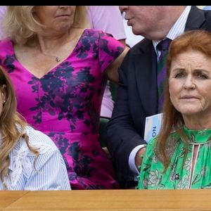 Son ex-femme Sarah Ferguson est elle aussi pointée du doigt, notamment par ses filles
Sarah Ferguson, duchesse d'York et la princesse Beatrice à la Royal Box le jour de l'ouverture des championnats de tennis de Wimbledon à Londres, le 30 juin 2025. Photo by Stephen Lock / i-Images/ABACAPRESS.COM
