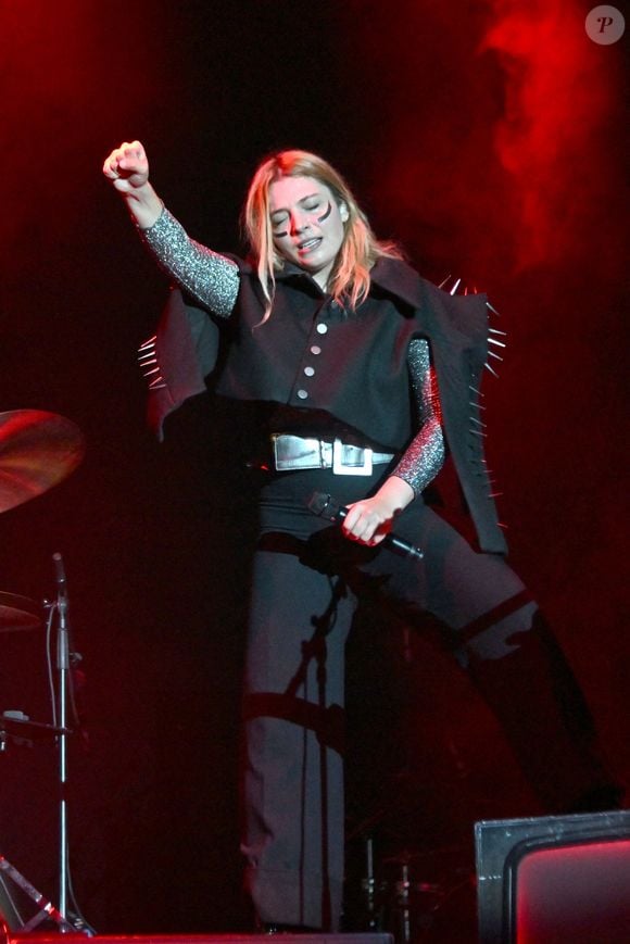 C'est à nos confrères de "Gala" que la chanteuse Santa a accepté de faire quelques confidences sur le sujet.

Santa - Le groupe niçois Hyphen Hyphen en concert sur la scène Masséna durant le Nice Jazz Festival 2023. Le 19 juillet 2023
© Bruno Bebert / Bestimage