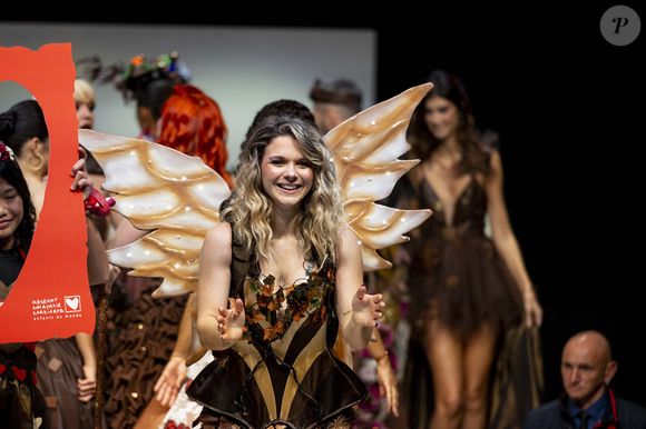 Juju Fitcats - Défilé d'ouverture du salon du chocolat 2023 à Paris porte de Versailles en faveur de l'association Mécénat Chirurgie Cardiaque le 27 octobre 2023.

© Perusseau / Veeren / Bestimage