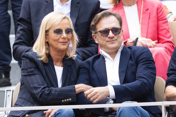 Renaud Capuçon et sa femme Laurence Ferrari en tribunes lors des Internationaux de France de Tennis de Roland Garros 2025, à Paris, France, le 7 juin 2025. © Cyril Moreau/Bestimage