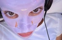 Iris Mittenaere a réalisé son soin du visage dans l'avion. Capture d'écran Instagram