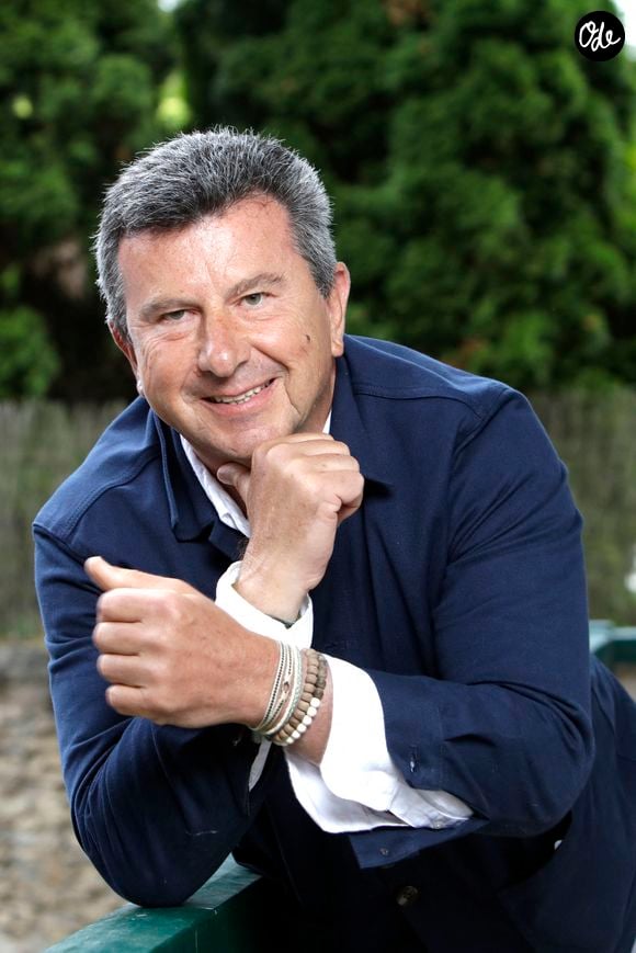 Il publie un livre pour partager sa nouvelle philosophie de vie.

Exclusif - Pascal Bataille lors de la 29ème édition de "La Forêt des Livres chez Gonzague Saint-Bris" à Chanceaux-près-Loches, le 31 août 2025.
© Cédric Perrin/Bestimage