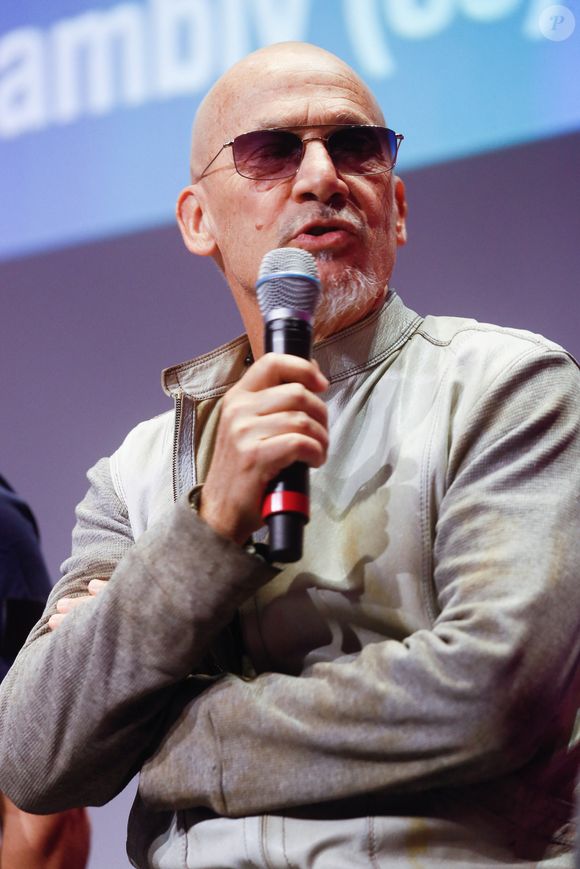 Florent Pagny - Cérémonie de remise des prix des Ambassadeurs ELA et lancement de la nouvelle campagne "Mets tes baskets et bats la maladie" à la Cité des Sciences et de l'Industrie à Paris. Le 7 juin 2023
© Christophe Clovis / Bestimage