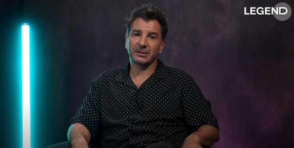 En ce mois de juillet 2025, Michael Youn s'est longuement confié dans l'un des nouveaux numéros de "Legend" piloté par Guillaume Play.

Michaël Youn mis à l'honneur dans nouveau numéro de "Legend" en ce mois de juillet 2025. (Capture d'écran YouTube).