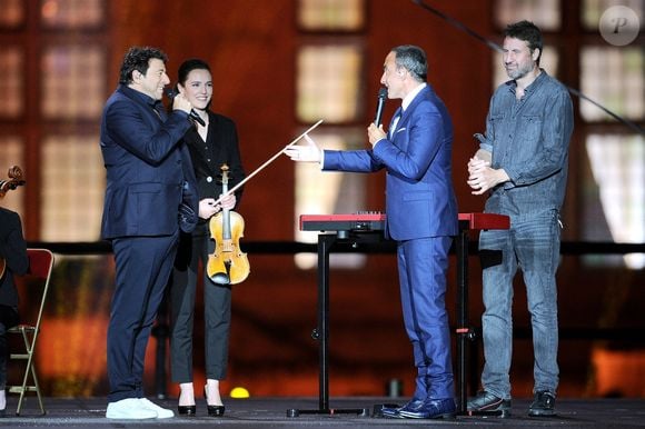 Après l’émission, elle traverse une dépression avant de retrouver sa voie artistique.

Patrick Bruel, Claire-Marie Bron et Nikos Aliagas - Enregistrement de l'émission "La chanson de l'année" au château de Chambord, qui sera diffusée le 5 juin 2021 sur TF1. © Gaffiot-Moreau / Bestimage